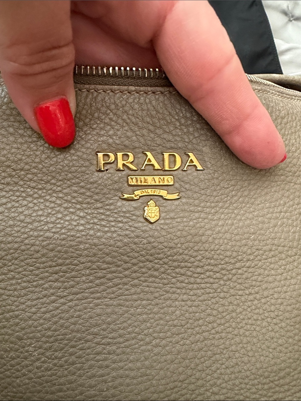 Prada🌟 Olive-Taupe Pebbled Leather Shoulder Bag with Gold Hardware - Picture 9 of 13
